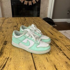 Nike Dunk Kids Sneakers in Mint Foam and White
